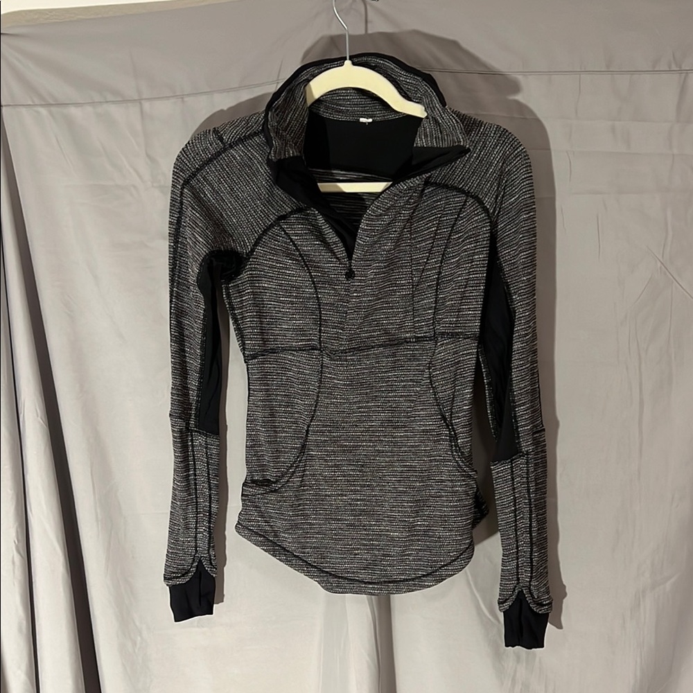 Lululemon Gray and Black Athletic Jacket size 6